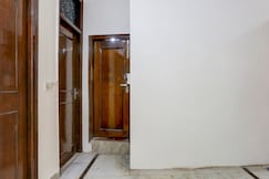 Super Hotel O Green Park Residency 2, Delhi