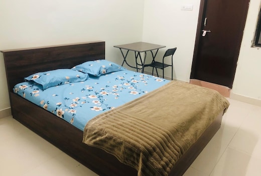 3 BHK for Friends and Families (302)