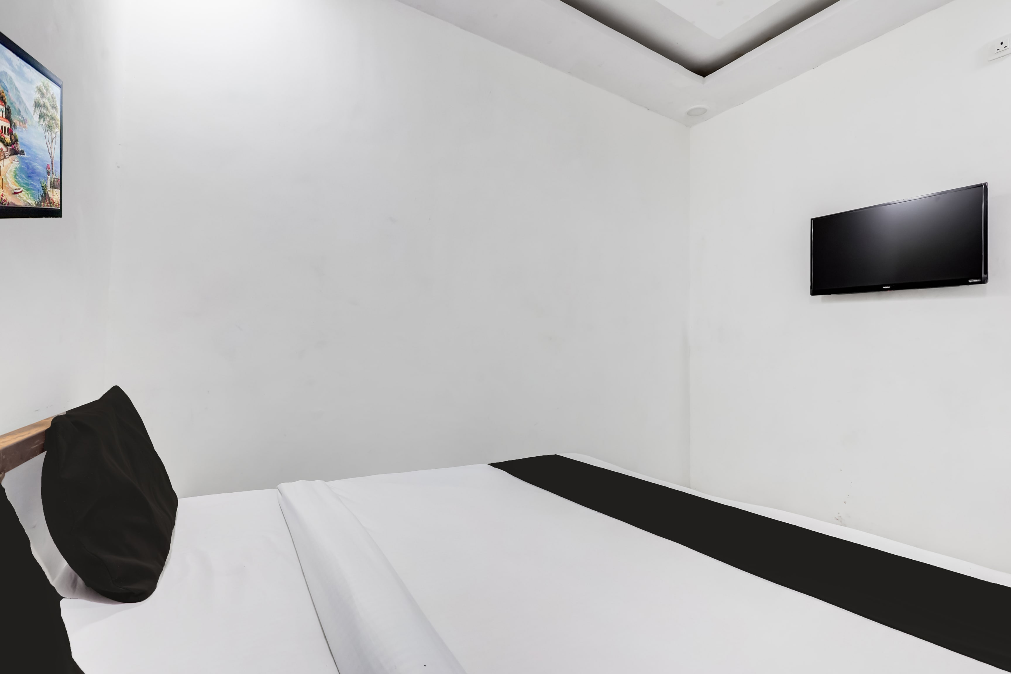 Hotel O Deep Guest House - Tap to explore photos