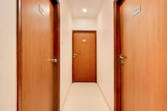 Super Townhouse Oak Ramdaspeth Downtown, Ramtek