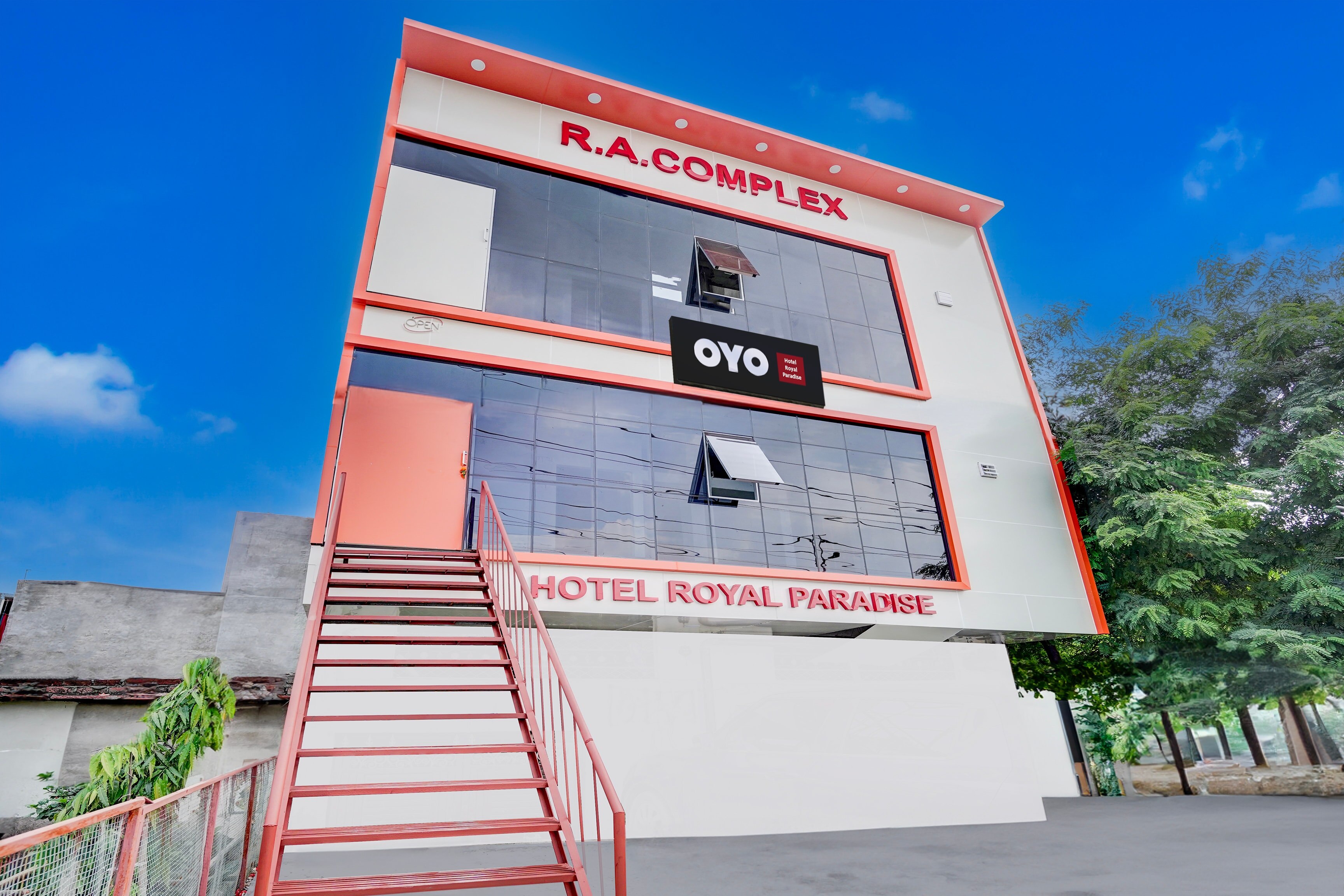 Hotel O 82922 Royal Paradise - Tap to explore photos