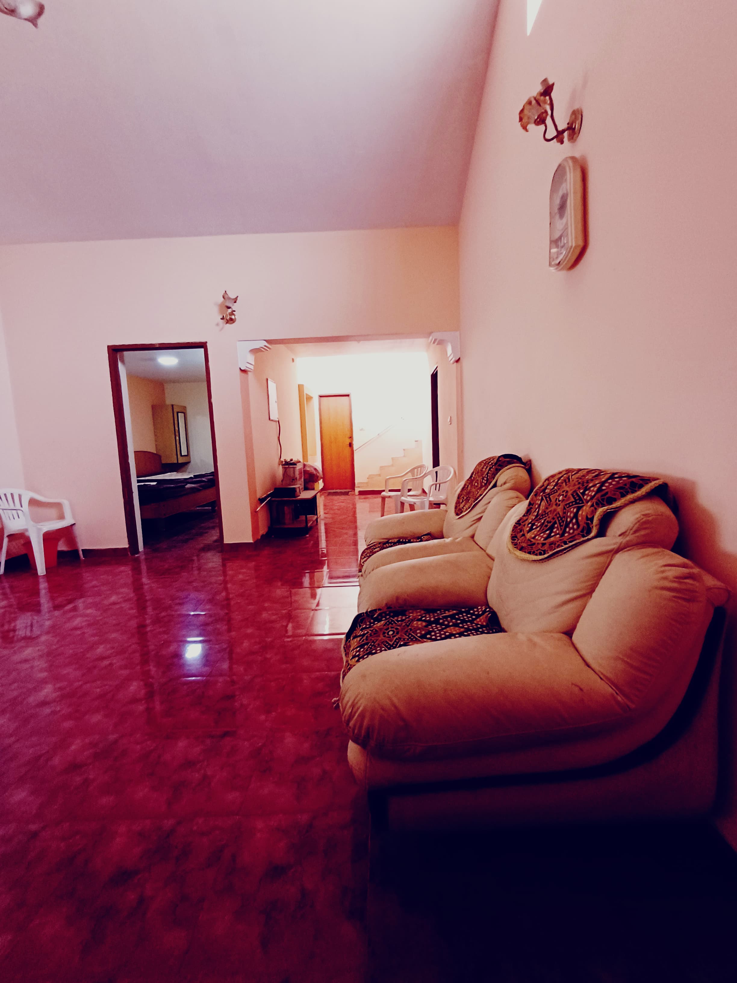 Mayura Holiday Home - Tap to explore photos
