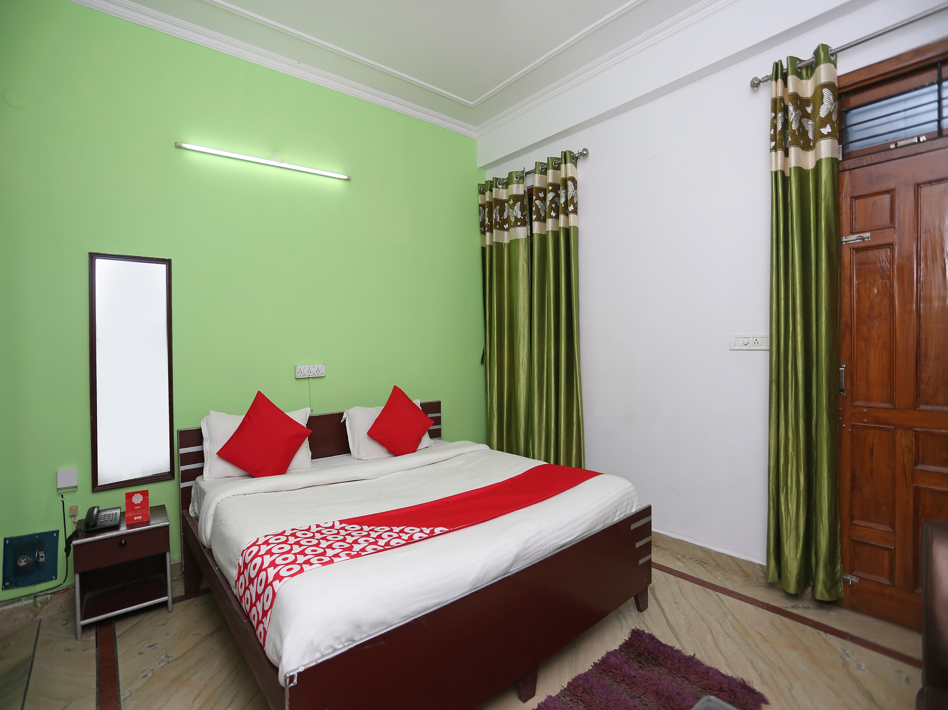 Oyo 19734 Heaven Inn Lucknow Use Code Oyopaynow To Avail Extra 15