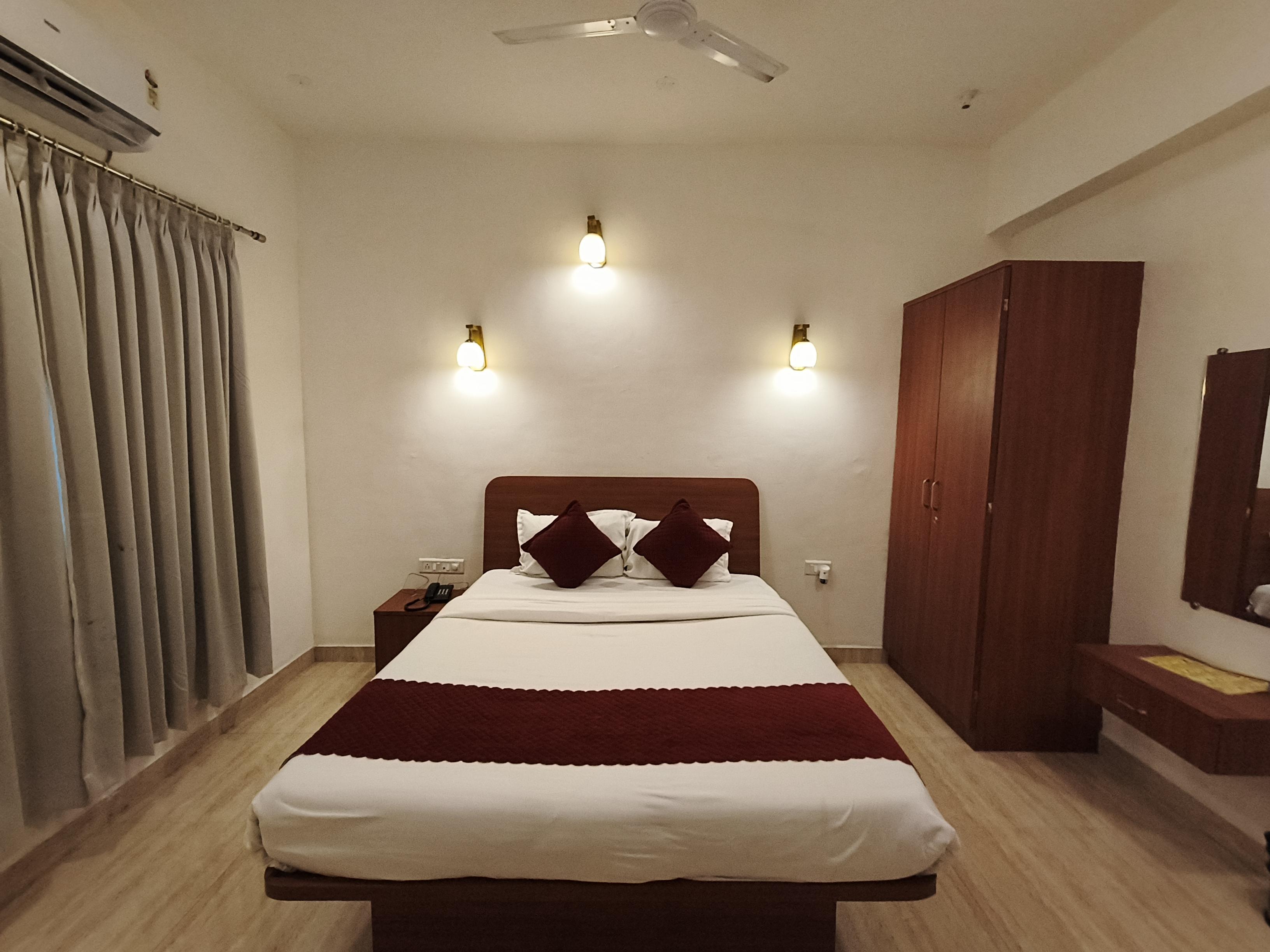 Hotel Sandesh Palace - Tap to explore photos