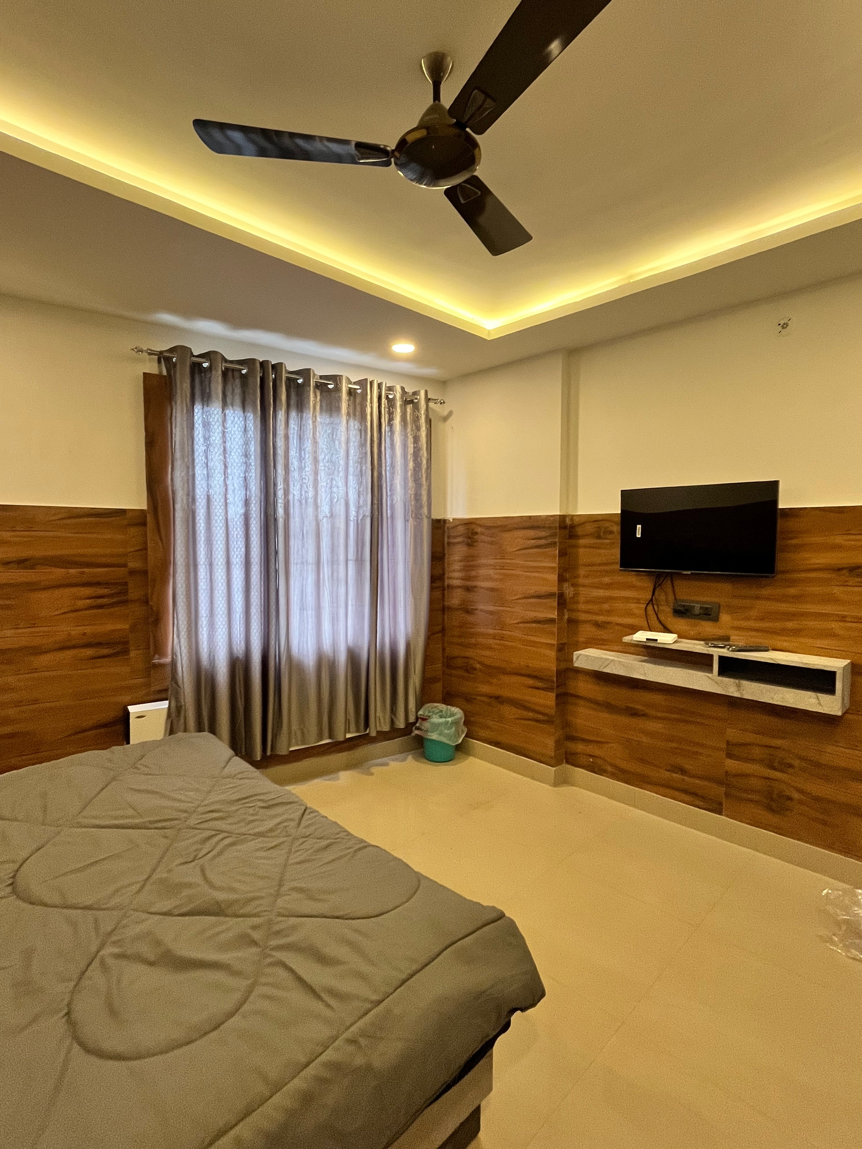Hotel Shanti Residency - Tap to explore photos