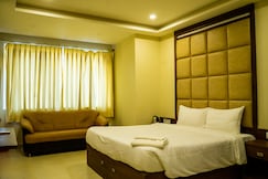king's crown hotel, Chunshura