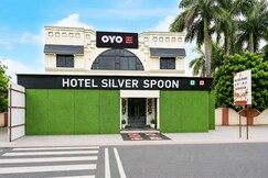 SPOT ON Hotel Silver Spoon, Dhule