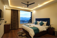 Ambrosia Grand, Chail