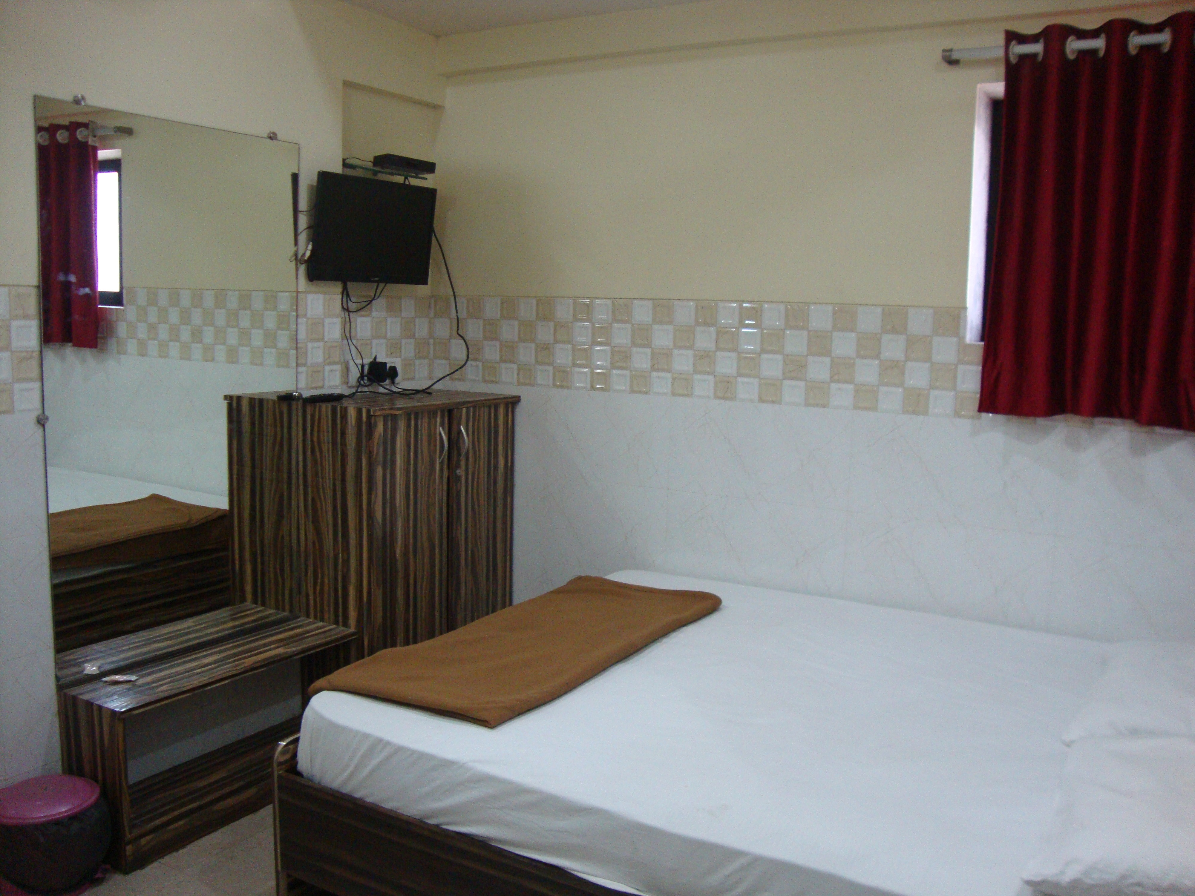 Shree Residency - Tap to explore photos