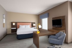 Hampton Inn & Suites Harrisburg/North, PA, Dauphin