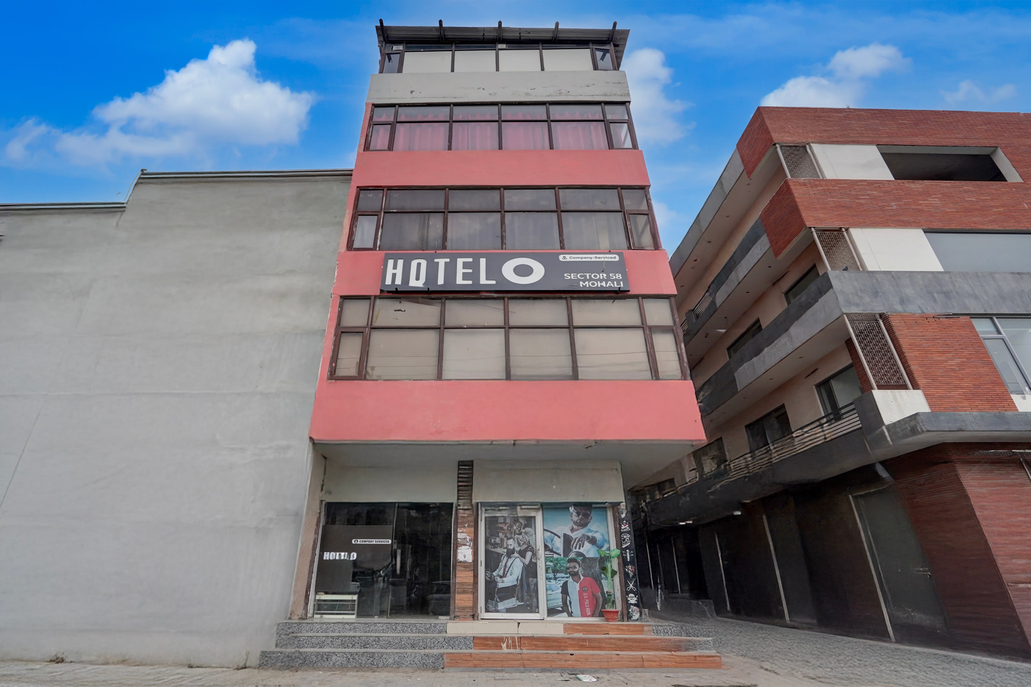 Super Hotel O Sector 58 Mohali Formerly Hotel Alpha - Tap to explore photos