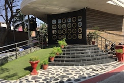 Hotel K3 Club Residency, Jhansi
