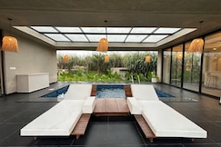 Boho Bougainvillea -Bali's Luxury, Ramanagara