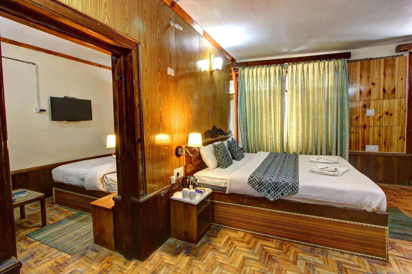 Address of Holiday Home International Manali, Holiday Home International  Location, Hotel in Manali