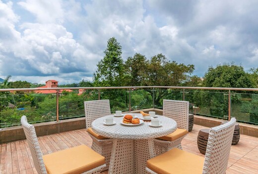 Savour Breakfast Amidst Fresh Air