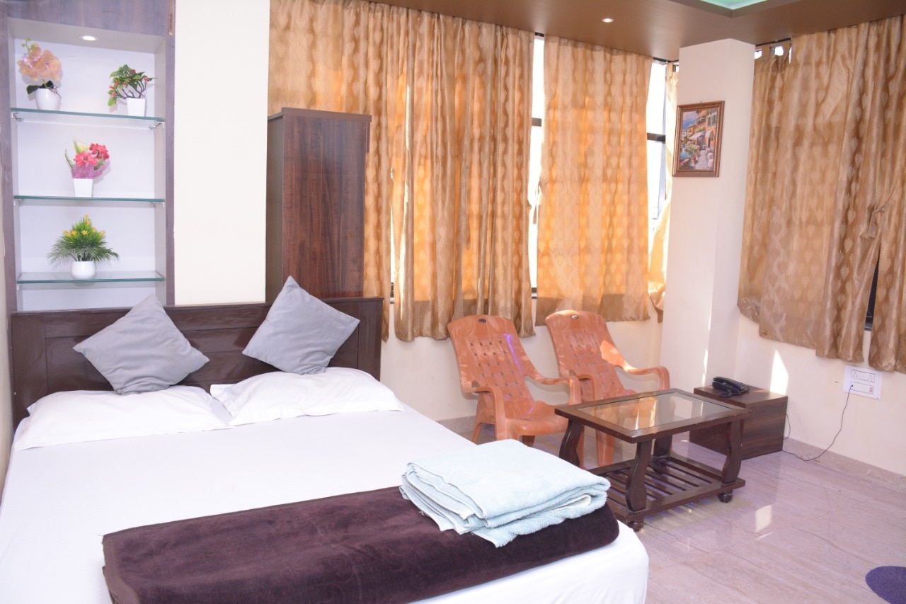 HOTEL LAKSH  LODGEING & BORDING - Tap to explore photos