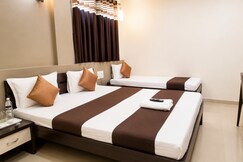 OM EXECUTIVE LODGE, Ichalkaranji