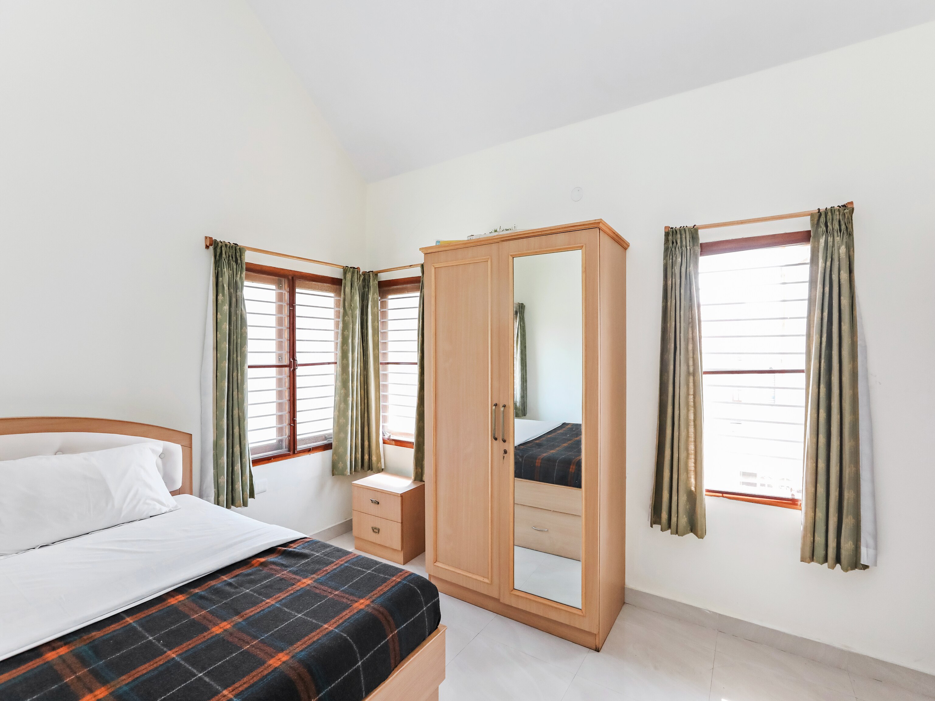 Chengam Homestay - Tap to explore photos