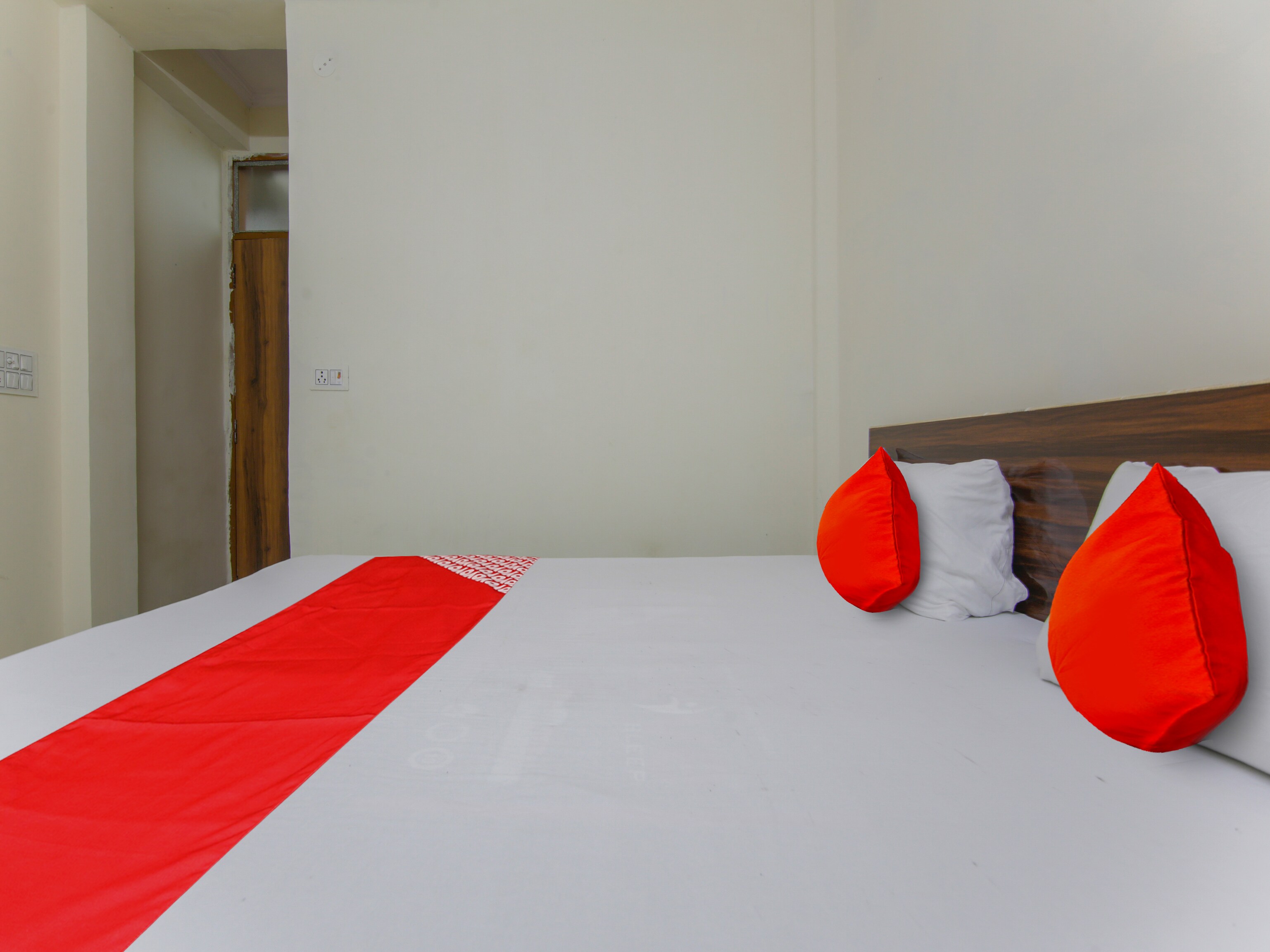 Hotel O A K Residency - Tap to explore photos