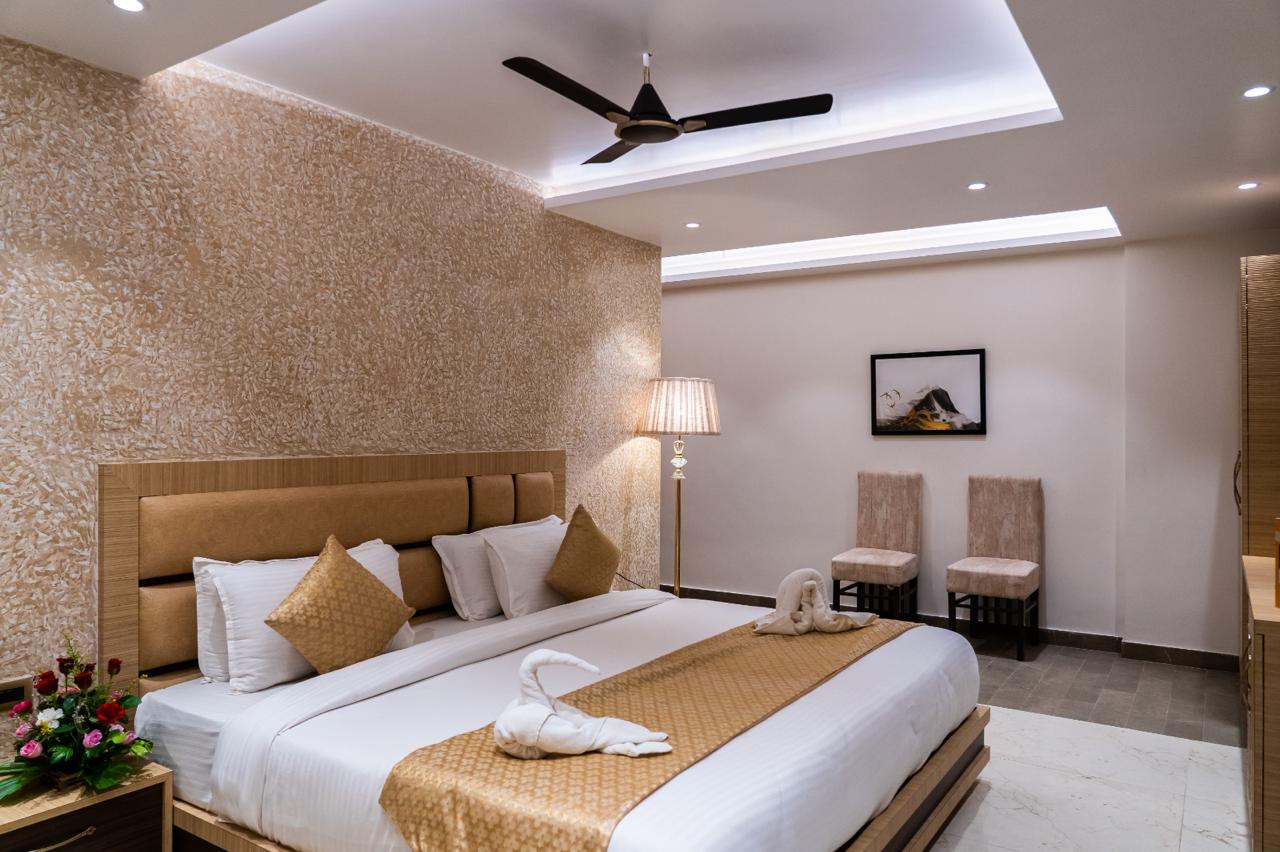 HOTEL KESHARI PALACE - Tap to explore photos