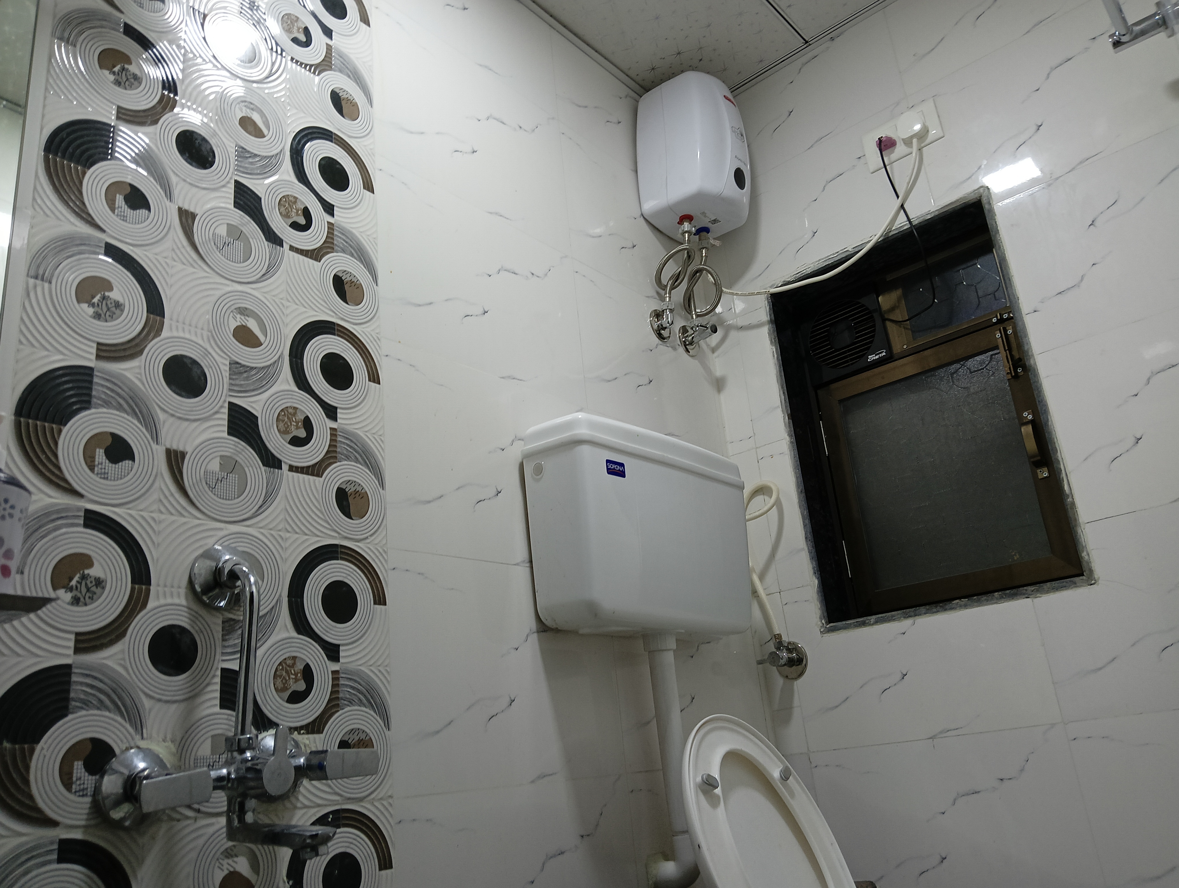 Sapna Lodging and Boarding - Tap to explore photos