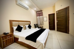 HOTEL SK GRAND, Mohali