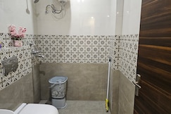 Ultra Luxry 208 By Trendy Feels, Zirakpur