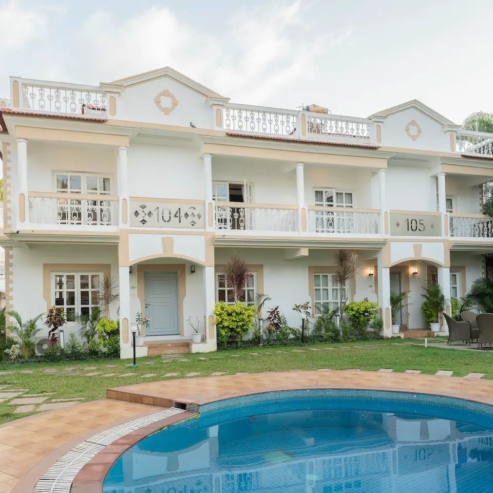 Staymaster Serafina - 2BR All amenities Pool Goa - Tap to explore photos