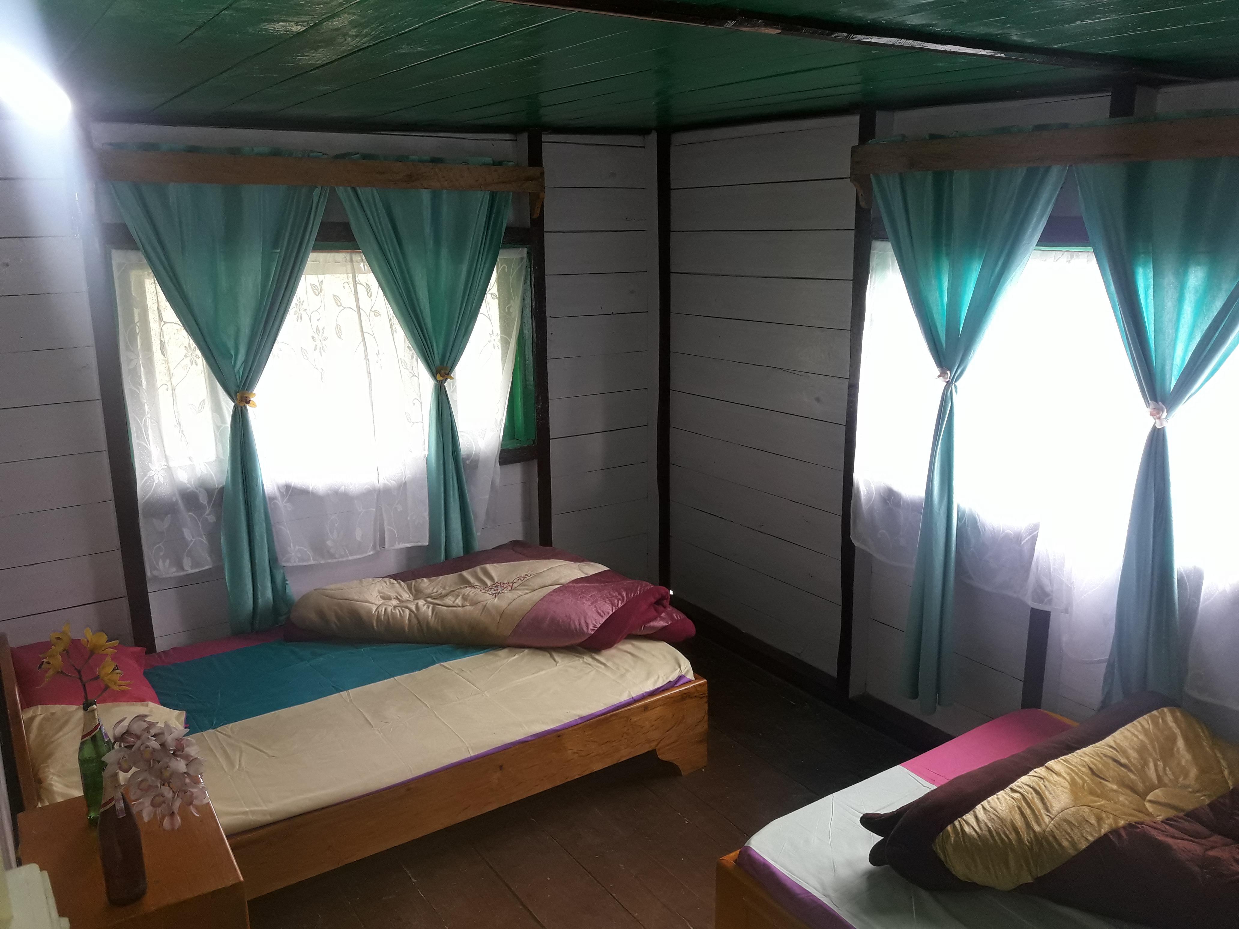 Lingthem Lyang Homestay - Tap to explore photos
