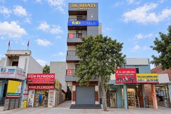 FabHotel Skyline Sector 101, Noida