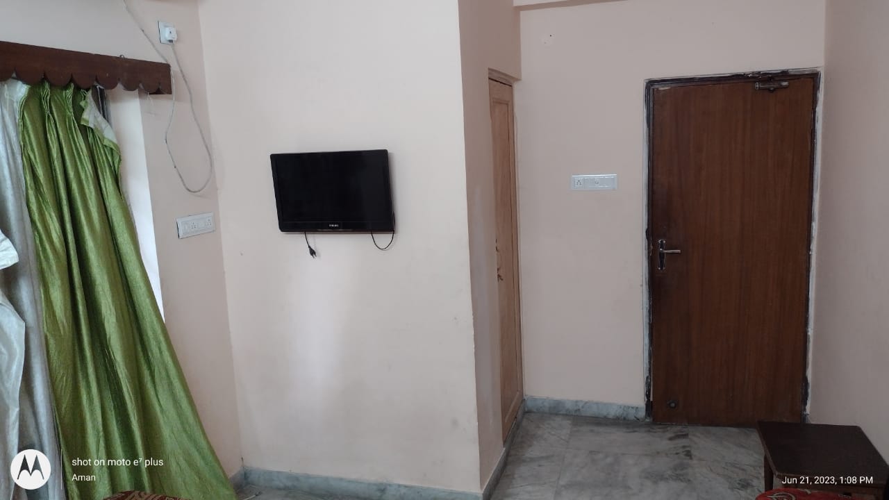 Modern 2bhk NEST Near Beleghata - Tap to explore photos