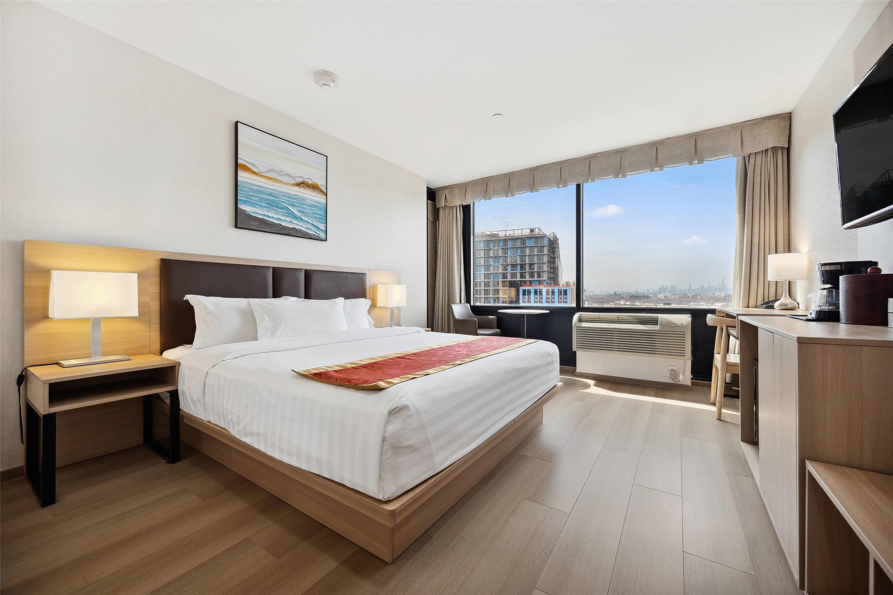 Ramada by Wyndham Flushing Queens - Tap to explore photos