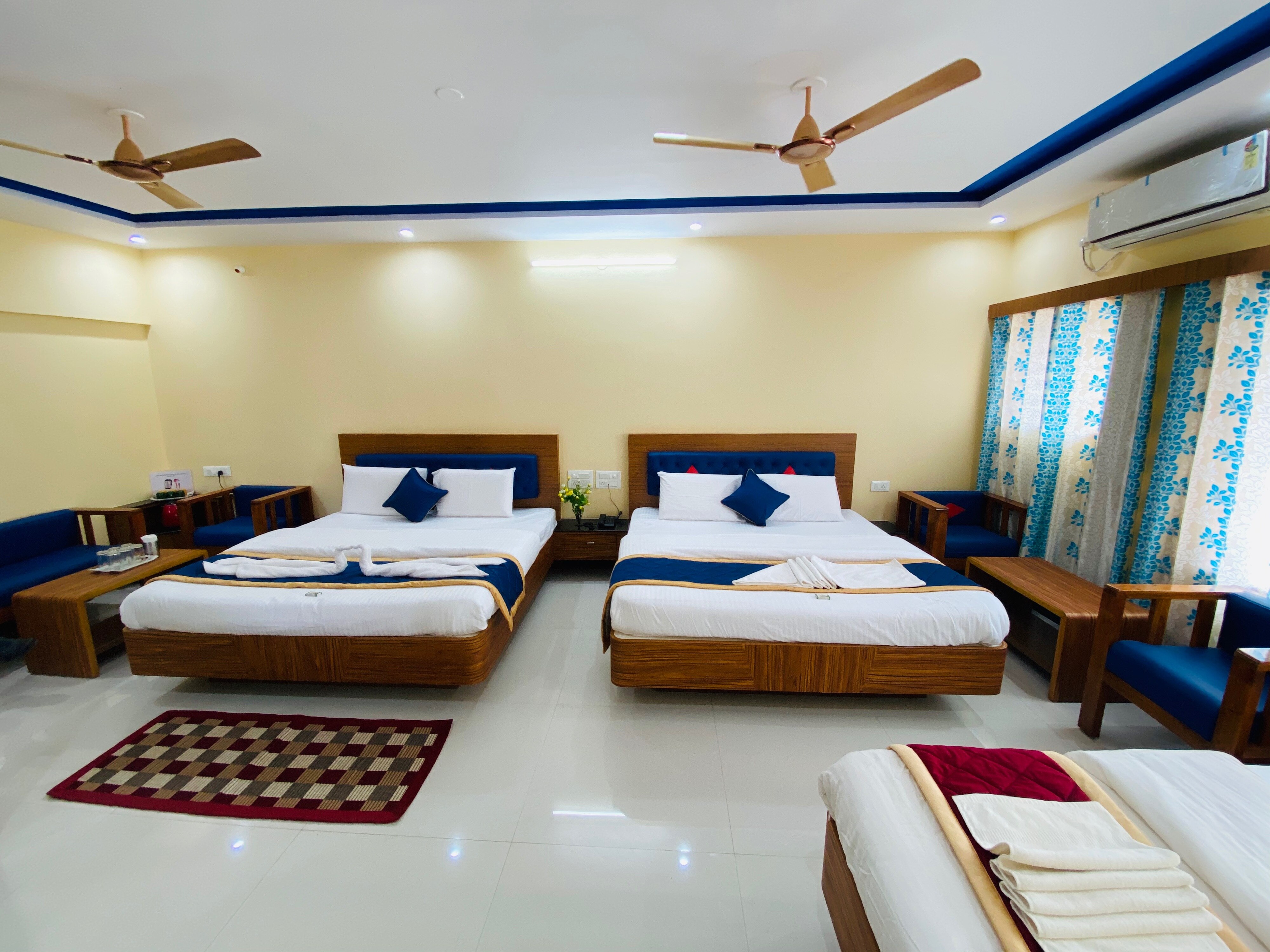 Shree Balaji Deluxe Lodge Ramanagaram Ramanagara Guest House Price