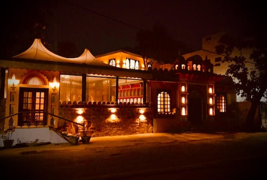 JANKI VILAS