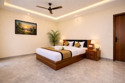 Hotel R.K. Palace near Banke Bihari Temple, Vrindavan