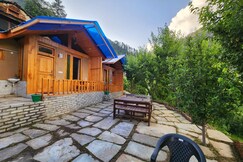 Navira Hills Laida, Banjar