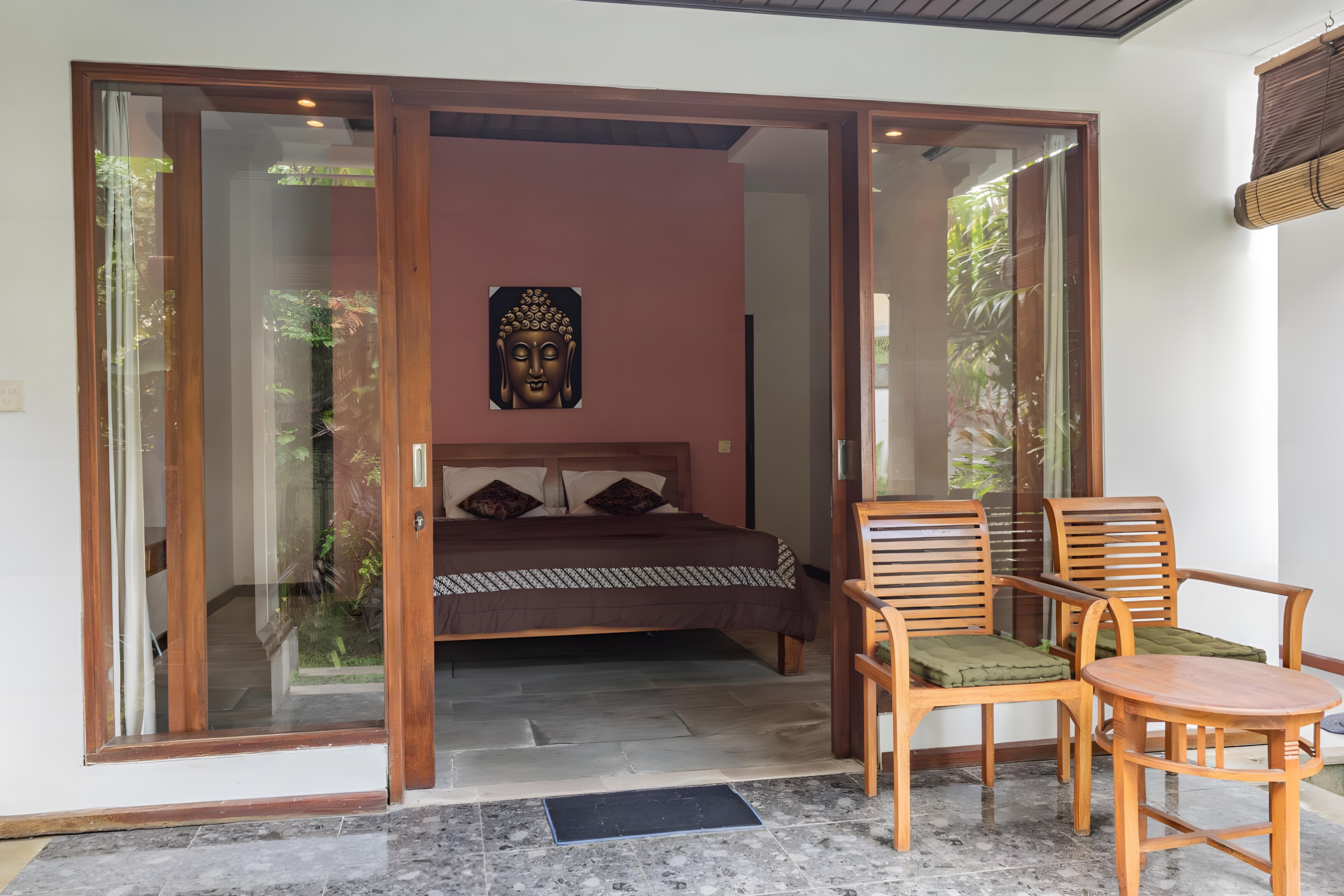 Nirvana Villa Near Sacred Monkey Forest - Tap to explore photos