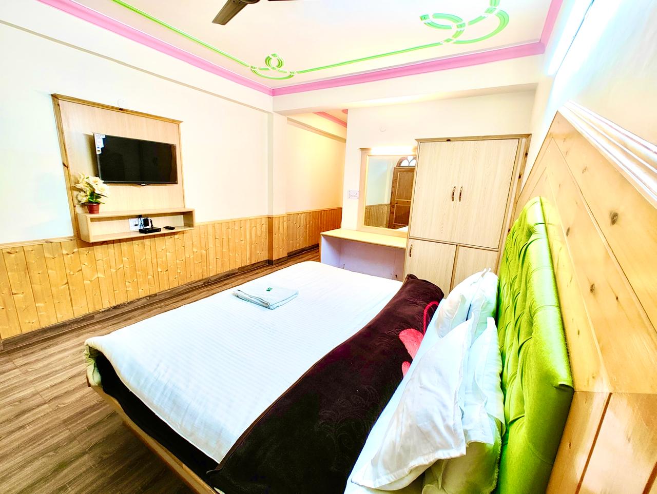 Mahadev homestay - Tap to explore photos
