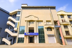 FabHotel Crescent, Faridabad