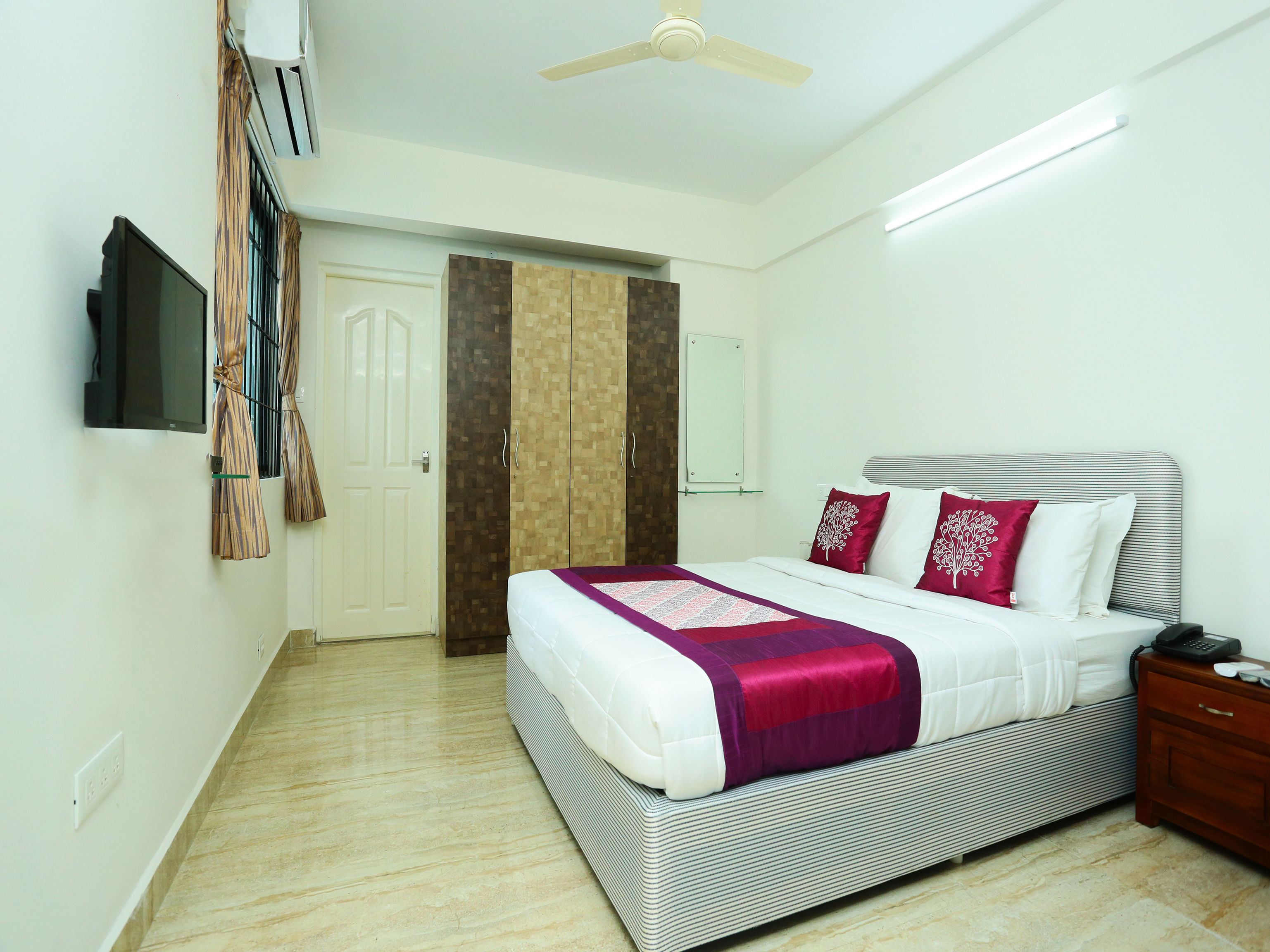 Hotel Blue Chip  Cochin  INR 319 OFF   7  1  0   Best Offers Hotel