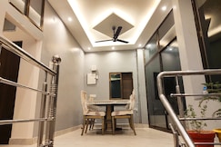 The Maa Vaishno Ayodhya / Walking distance from Ram Mandir, Ayodhya