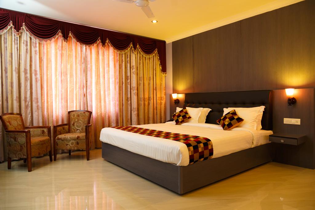 Hotel Gopalapuram International - Tap to explore photos