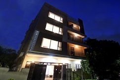 Super Townhouse All In One, Kolkata
