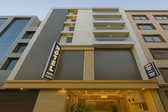 Hotel Emerald Suites & Banquet, Noida