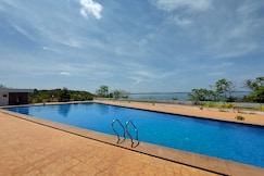 Serene 2bhk sea facing apartment in Dona Paula, Goa