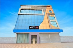 HOTEL SLN GRAND INN, Bhuvanagri