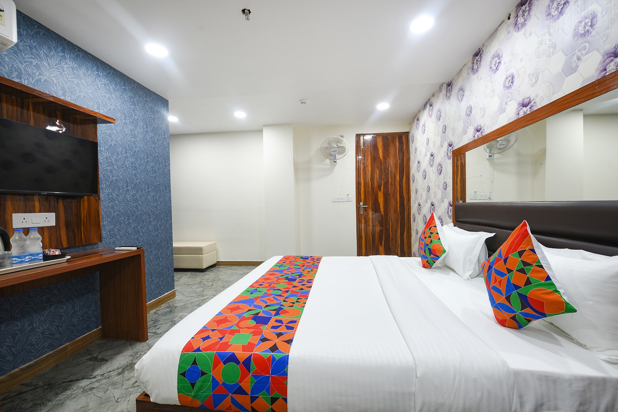FabHotel Mona Continental - Nr. Laxmi Nagar IT Hub - Tap to explore photos