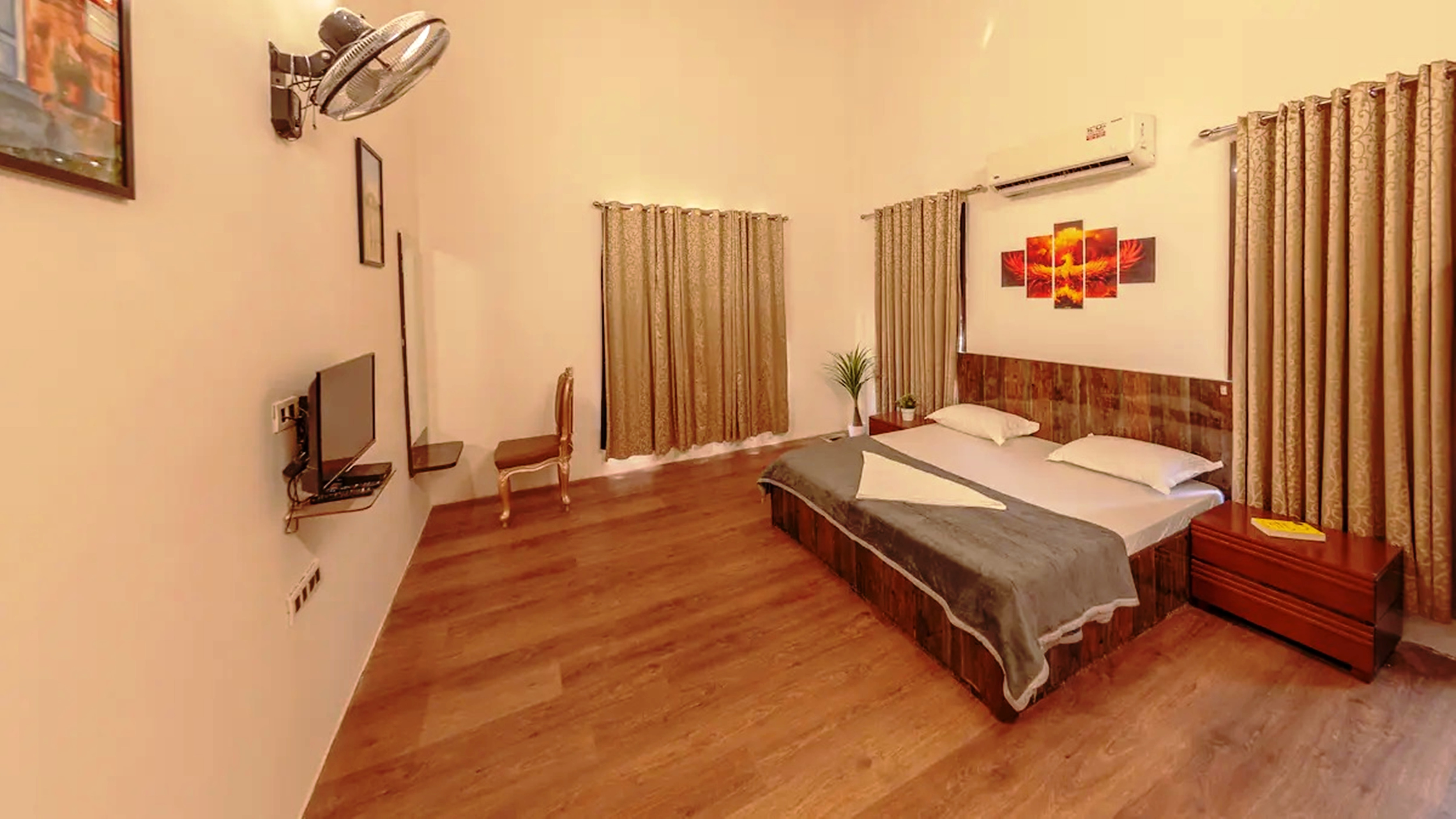 The Arowana Cliff 4BHK with Pvt Pool and Chef - Tap to explore photos