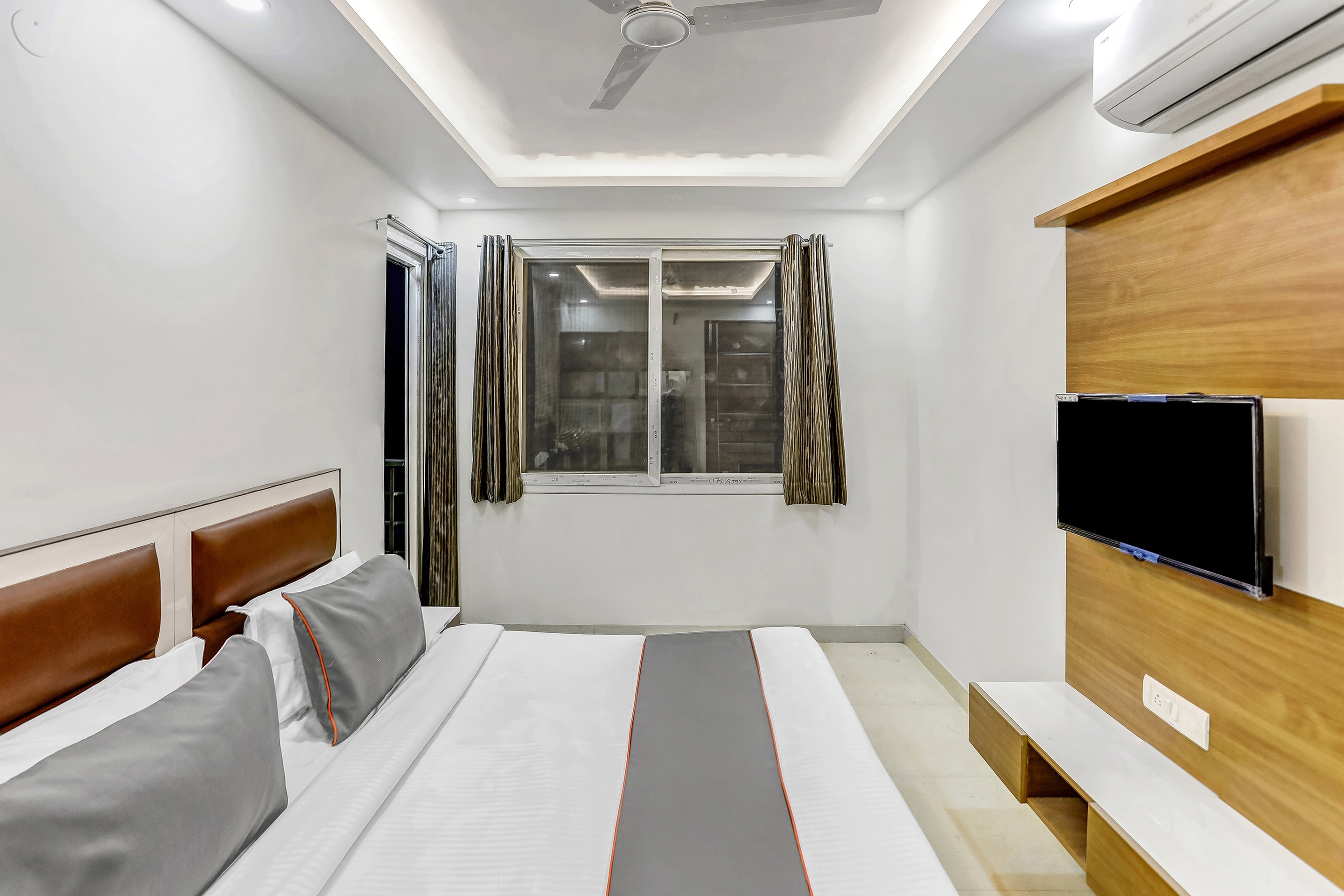 Hotel O Delhi Delight - Tap to explore photos
