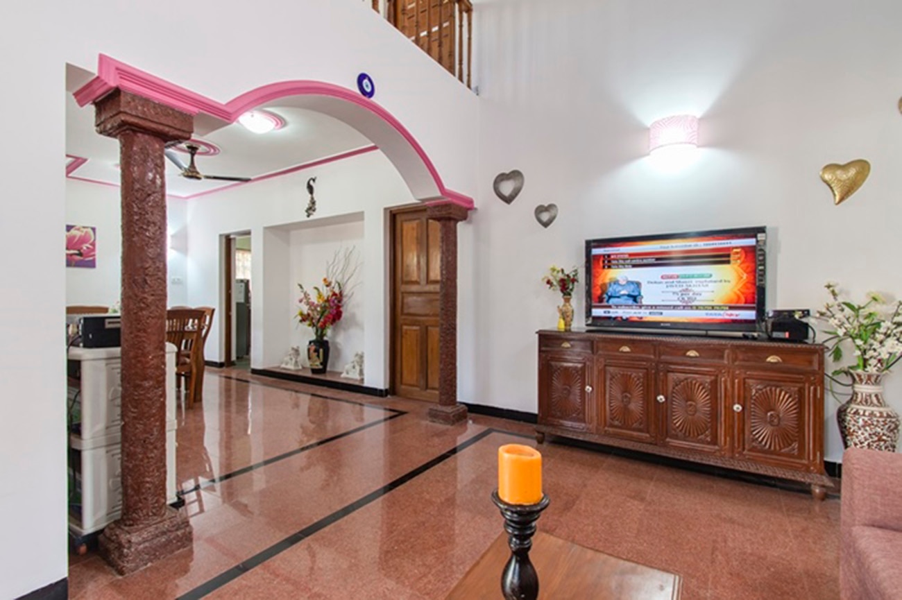 Villa Calangute Phase 3 & 4 - Private 6BHK Villa with Pool, Foosball and Caroom - Tap to explore photos